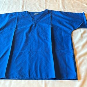 Scrubs V-neck Shirt NWOT